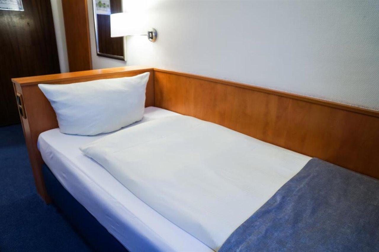 Niederräder Hof Hotel 3*