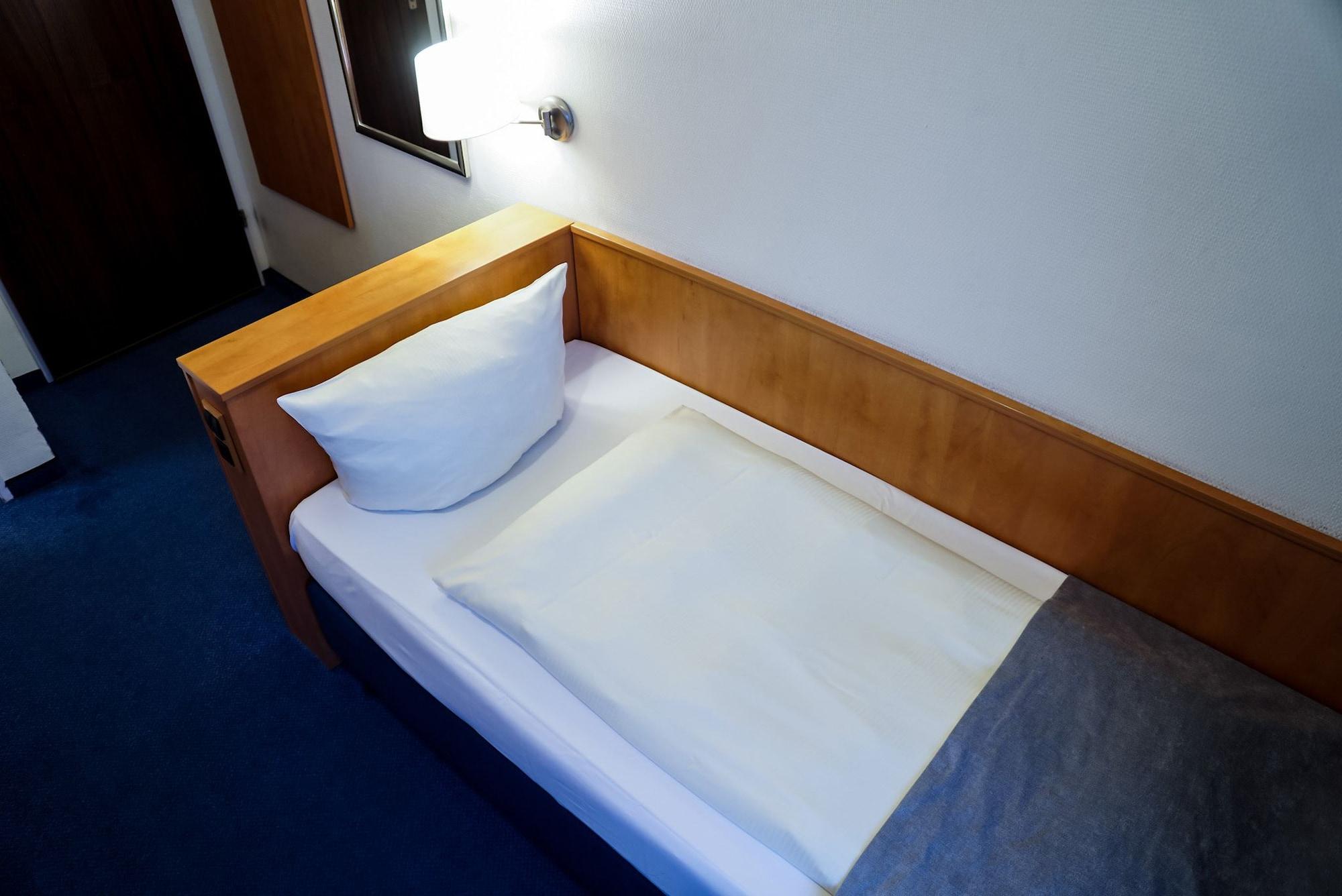 Niederraeder Hof Hotel Frankfurt am Main